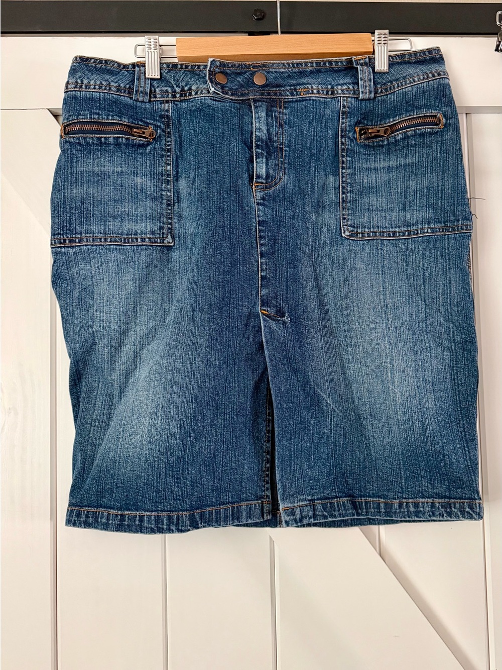 Mix It Y2K Denim Skirt Size -4 Front slit zip pockets